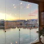 Northstay - Vindlys Luxury L Penthouse L Center Daire Tromsø