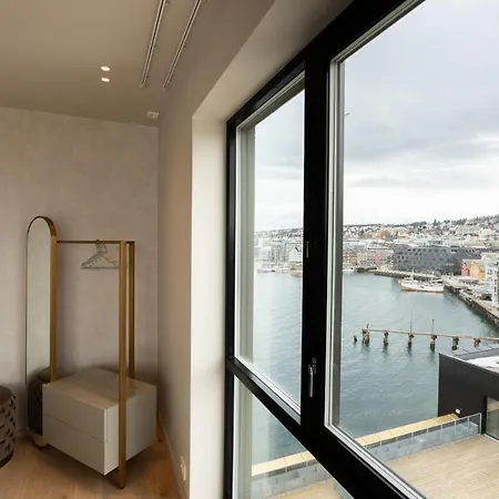 アパート Vindlys Luxury Penthouse トロムソ