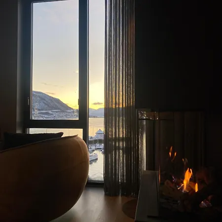 Vindlys Luxury Penthouse アパート