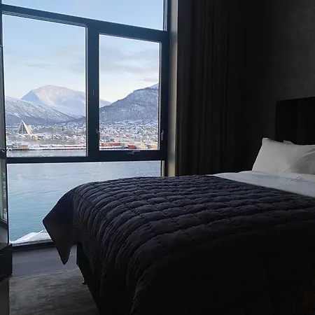 Vindlys Luxury Penthouse アパート