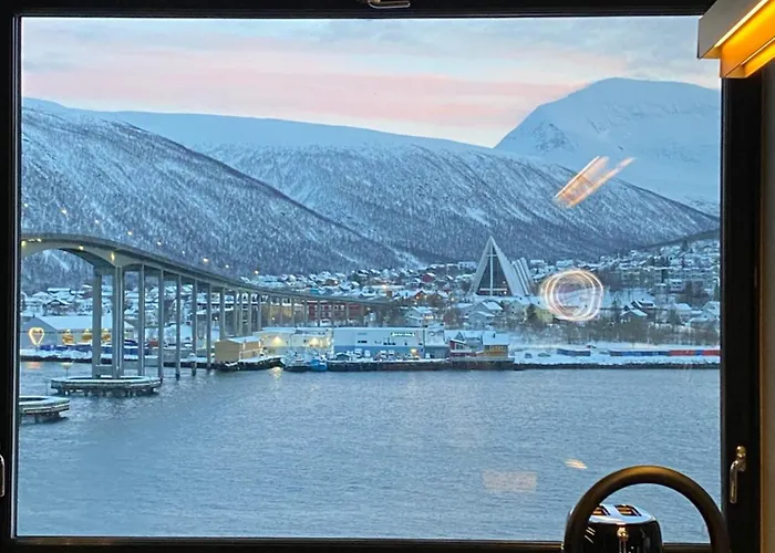 Northstay - Vindlys Luxury L Penthouse Apartments L City Center 아파트 트롬쇠