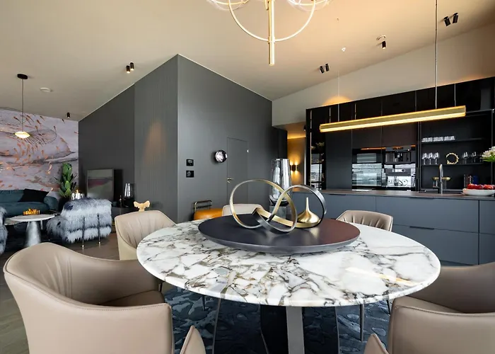 Northstay - Vindlys Luxury L Penthouse Apartments L City Center 트롬쇠