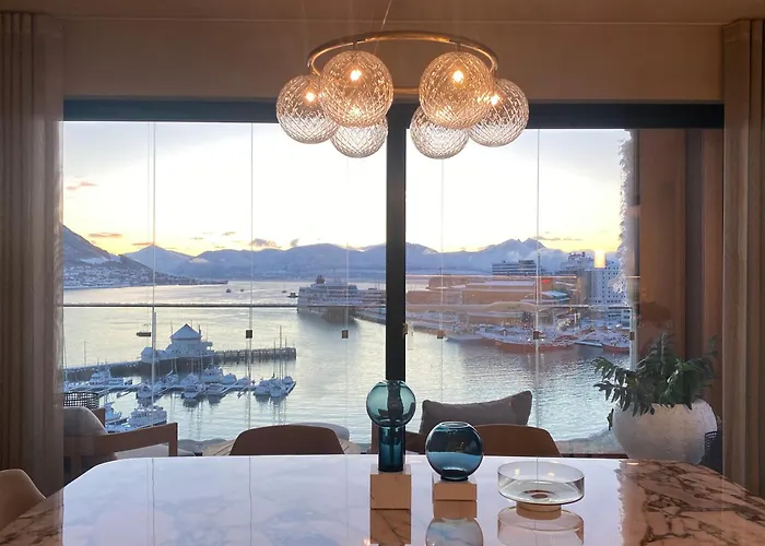 아파트 Northstay - Vindlys Luxury L Penthouse Apartments L City Center 트롬쇠